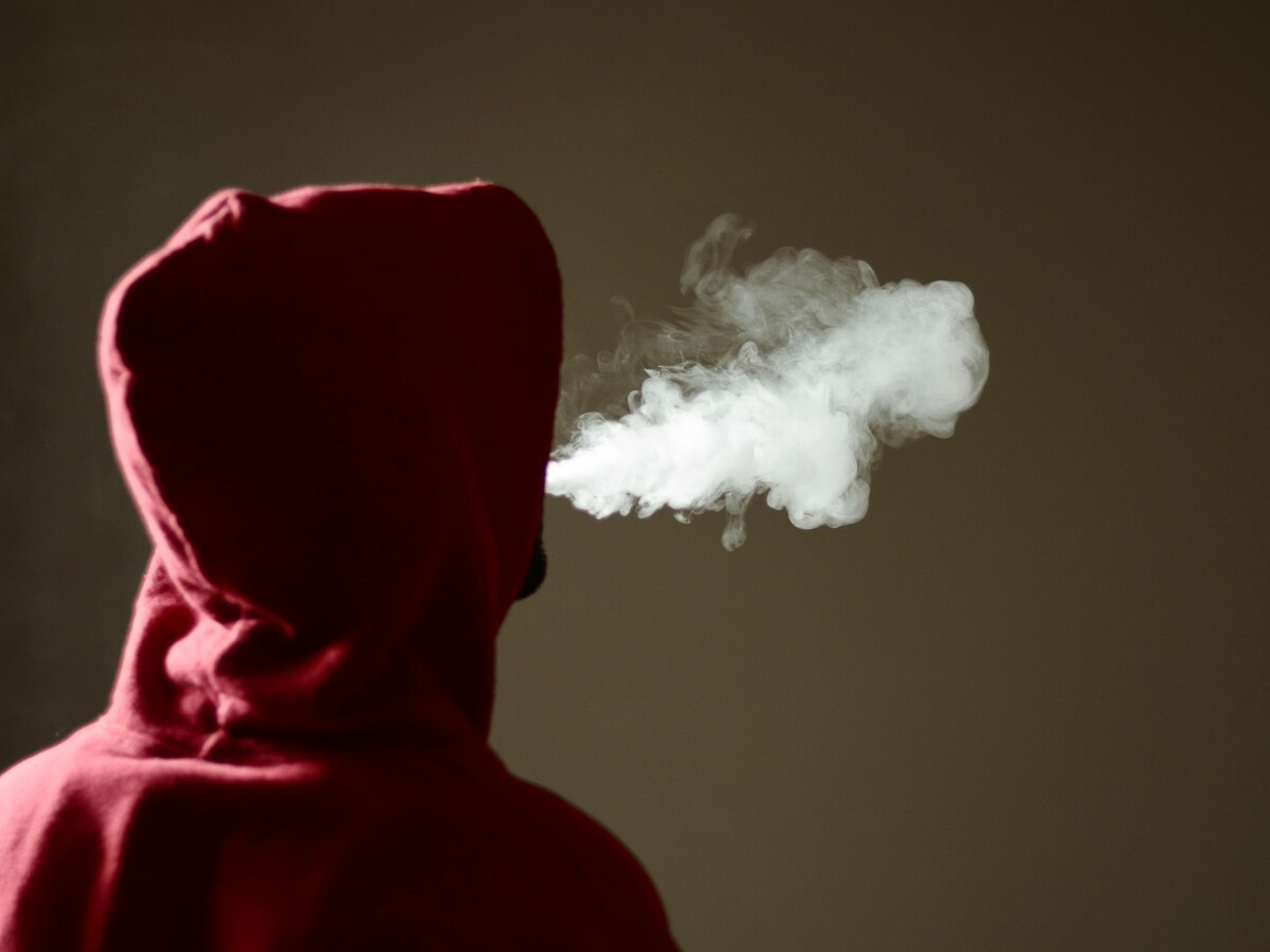 Oberlandesgerichte Celle und Bamberg untersagen Rossmann und Netto die Abgabe von Zigaretten an Minderjährige