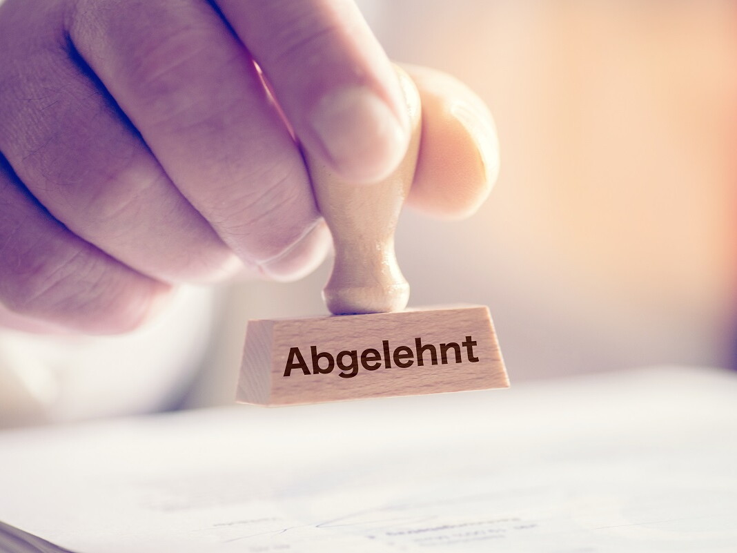 Hand mit Stempel abgelehnt