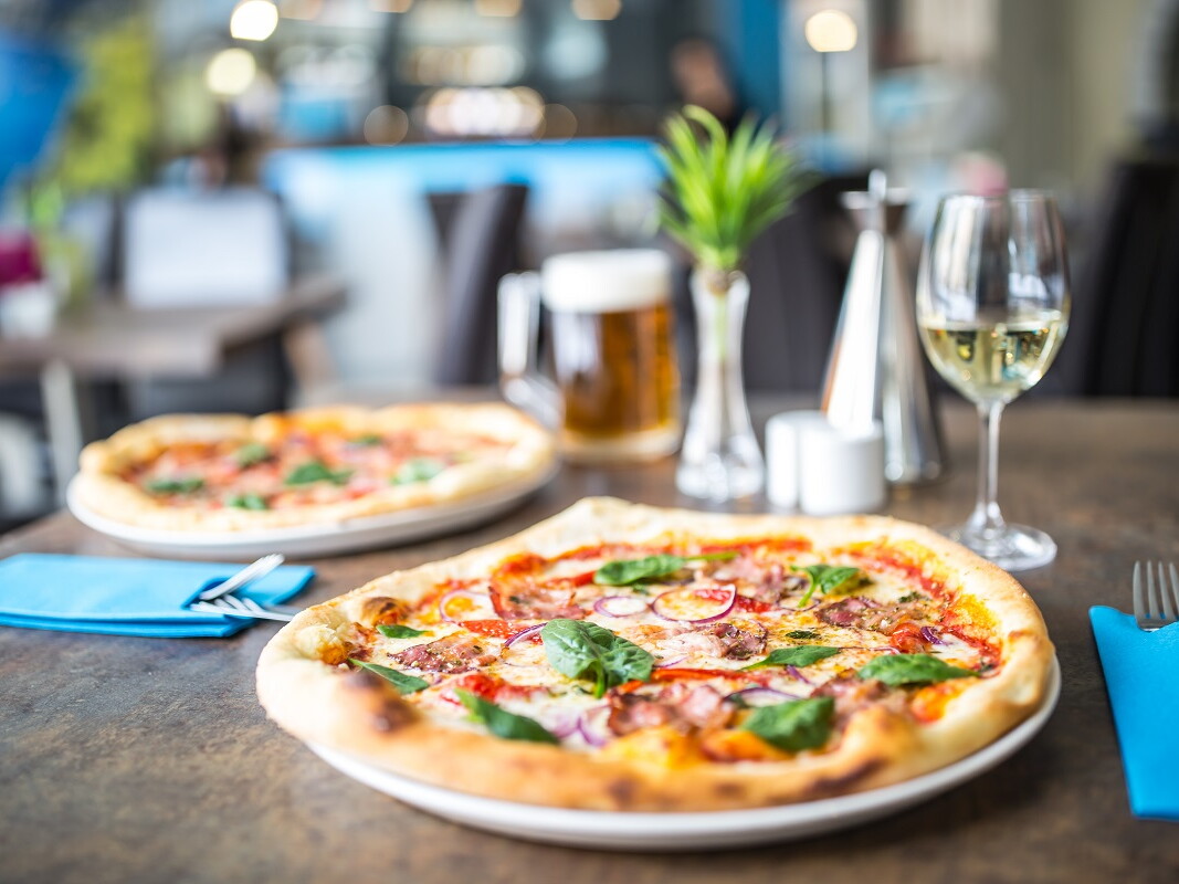 Pizzeria gedeckter Tisch