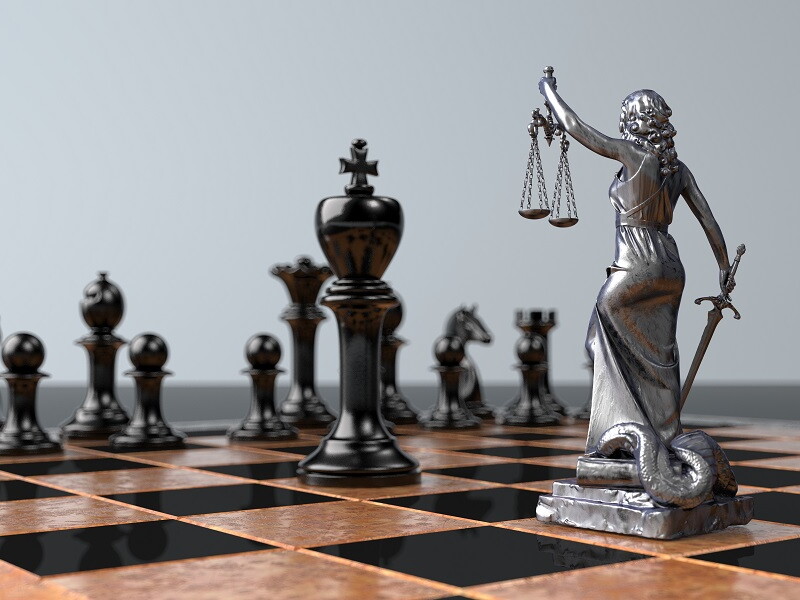 Schachspiel mit Justitia