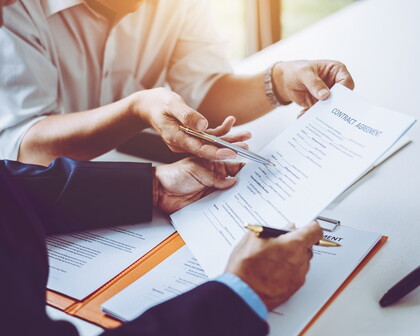 Vertragsunterzeichnung