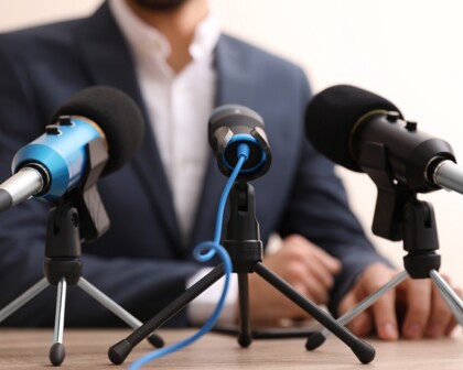 Mann im Interview