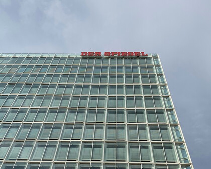 SPIEGEL-Verlag Gebäude als Symbolbild für den Rechtsstreit Ulmen