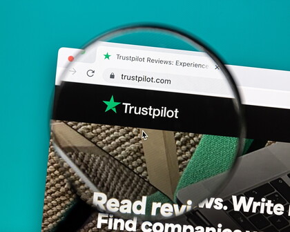 Symbolbild zu Trustpilot-Bewertungen, geclaimtem Unternehmensprofil und Gerichtsstand bei Klagen gegen Trustpilot